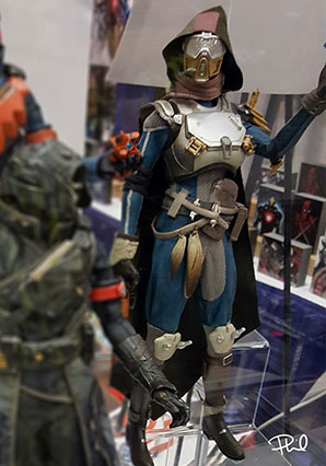 Destiny Hunter Goldspiral Shader by Ashley Wood, 3A Toys