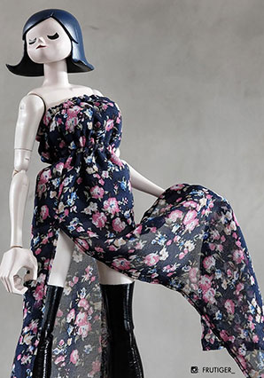 Floral Finger Isobelle Pascha -  - Ashley Wood