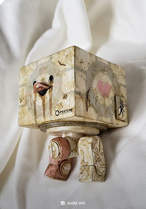 Weighted Companion Square 3AA SDCC 2012 Exclusive -  - Ashley Wood and Valve