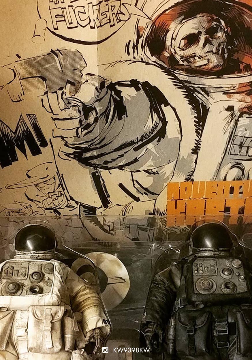 AKLUB Two Dead Astronaut Gangsta Set